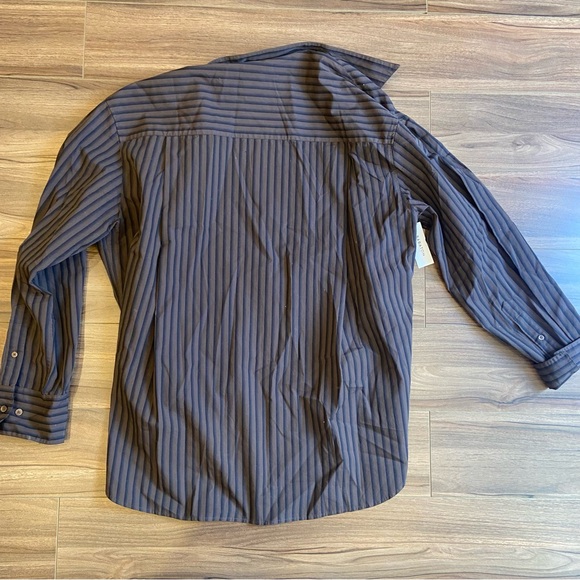 NWT Aritzia Babaton Essential Relaxed Shirt - M - Picture 8 of 8